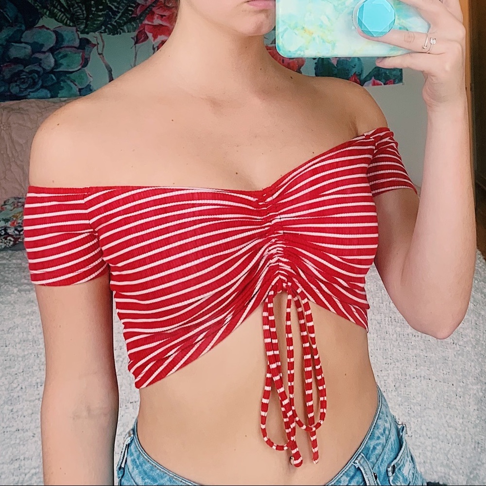 Off the shoulder Forever 21 Top